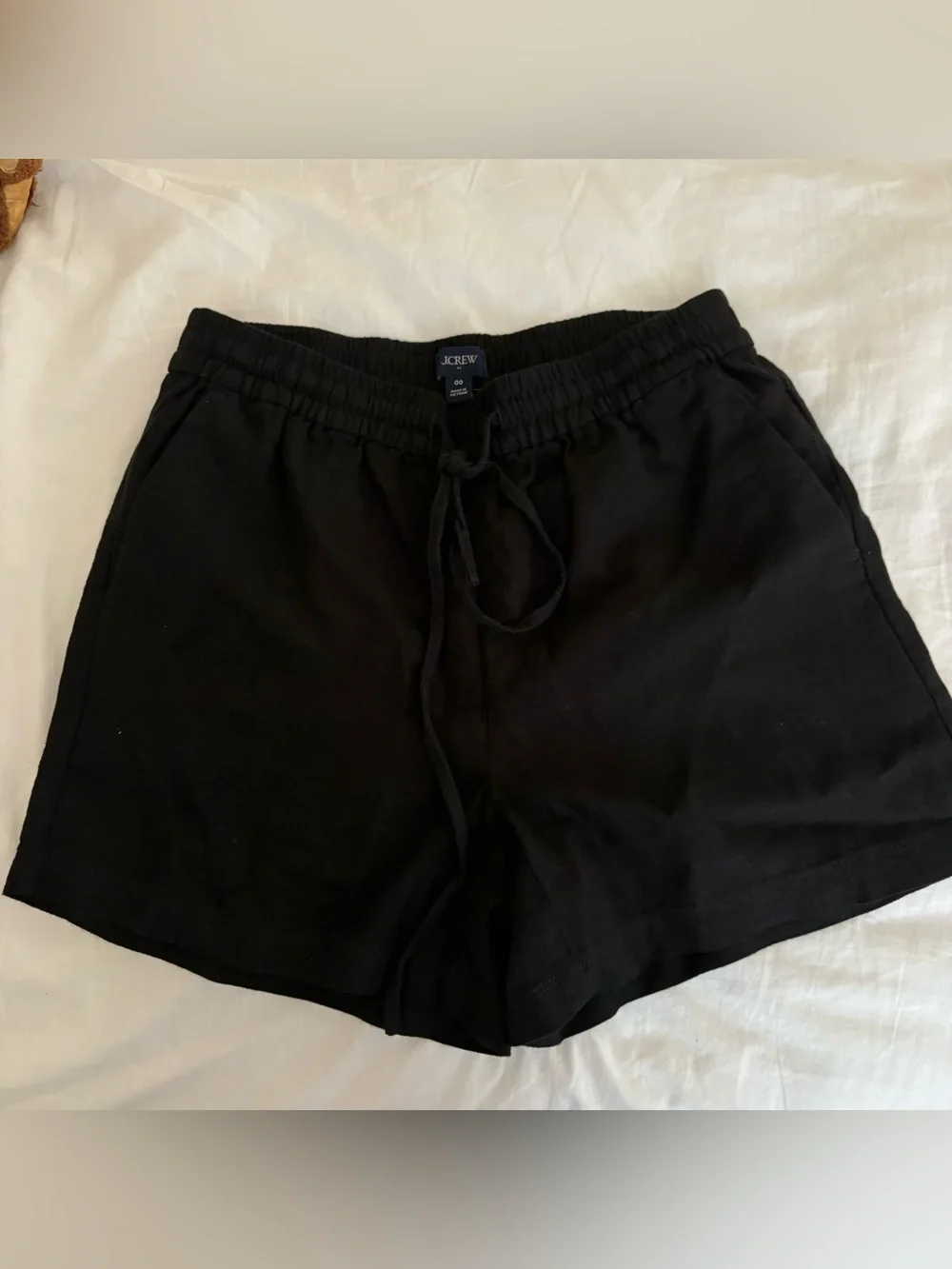 Linen blend black drawstring shorts